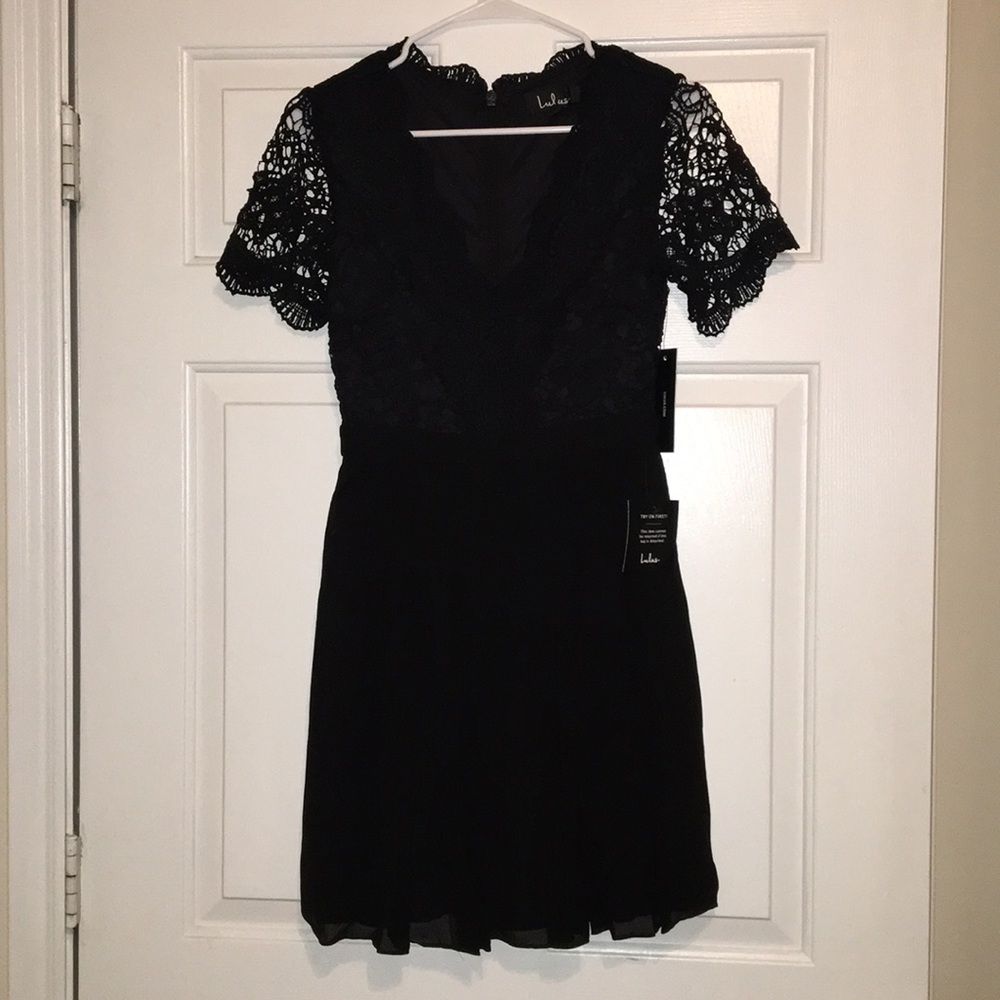 Lulu’s Lace Skater Dress